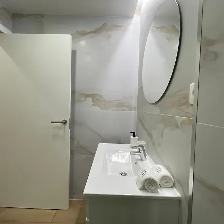 Center • Collection By Perpetual Relax Apartment