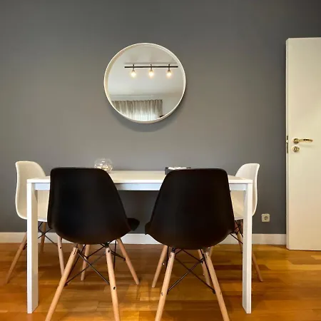 Center • Collection By Perpetual Relax * Braga