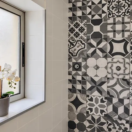 Center • Collection By Perpetual Relax Apartment *