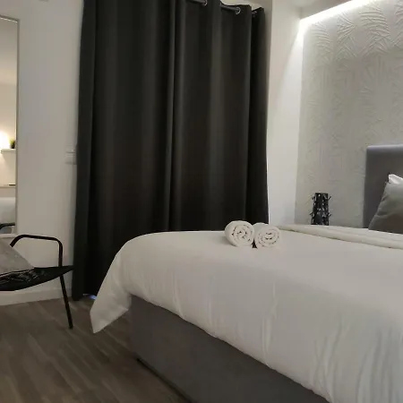 Center • Collection By Perpetual Relax Braga