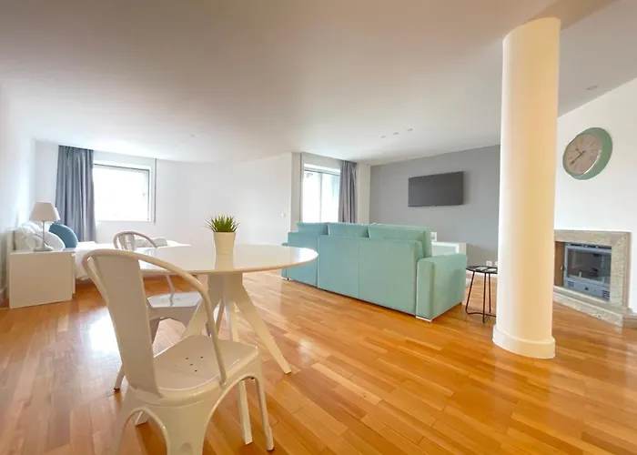 Center • Collection By Perpetual Relax *