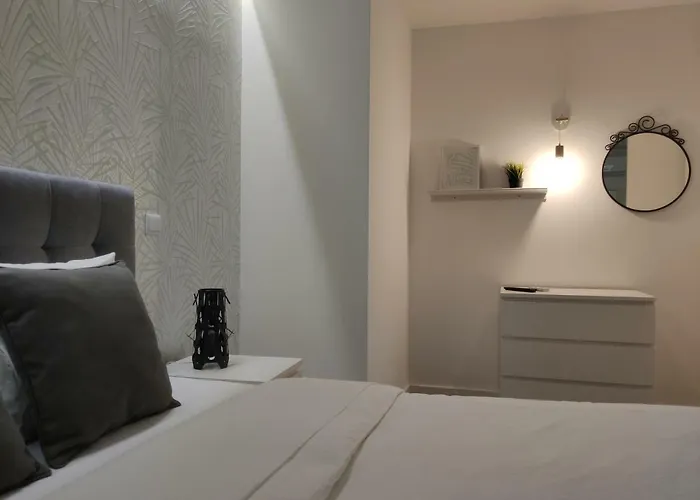 Center • Collection By Perpetual Relax * Braga