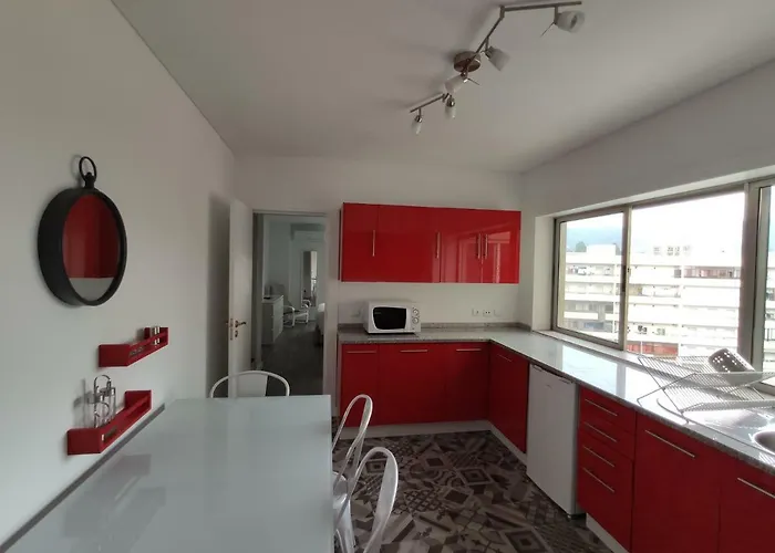 Center • Collection By Perpetual Relax * Μπράγκα